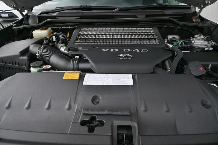 2019 Toyota Landcruiser VX VDJ200R 4X4 Dual Range Silver Pearl