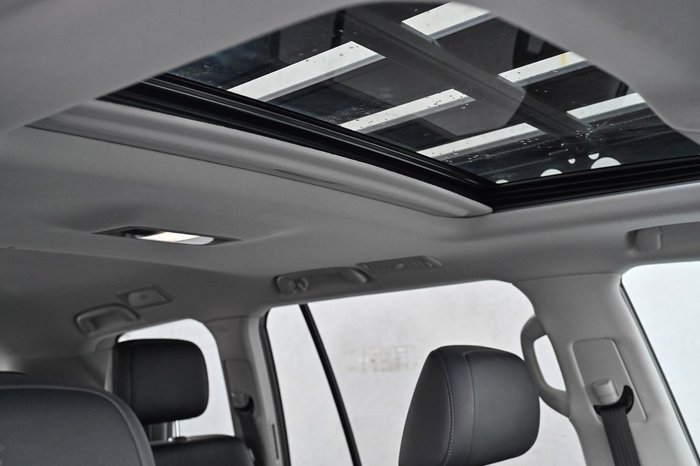 2019 Toyota Landcruiser VX VDJ200R 4X4 Dual Range Silver Pearl