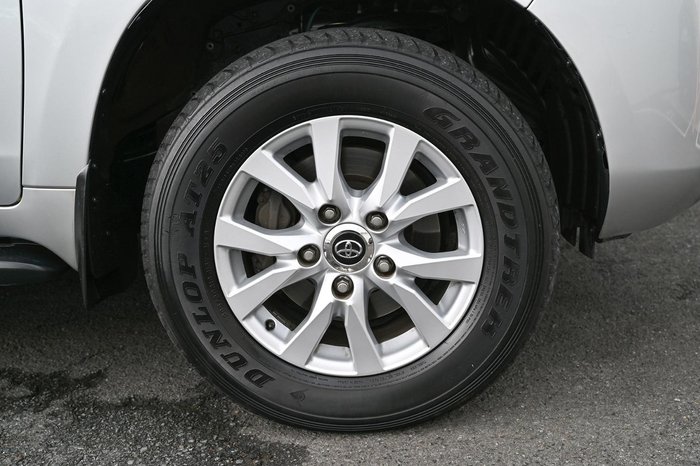 2019 Toyota Landcruiser VX VDJ200R 4X4 Dual Range Silver Pearl