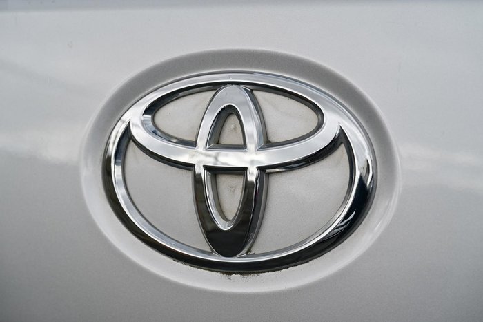 2019 Toyota Landcruiser VX VDJ200R 4X4 Dual Range Silver Pearl