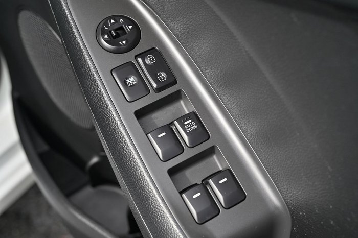 2017 Kia Cerato S YD MY17 Clear White