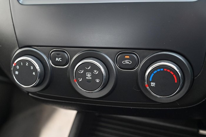 2017 Kia Cerato S YD MY17 Clear White