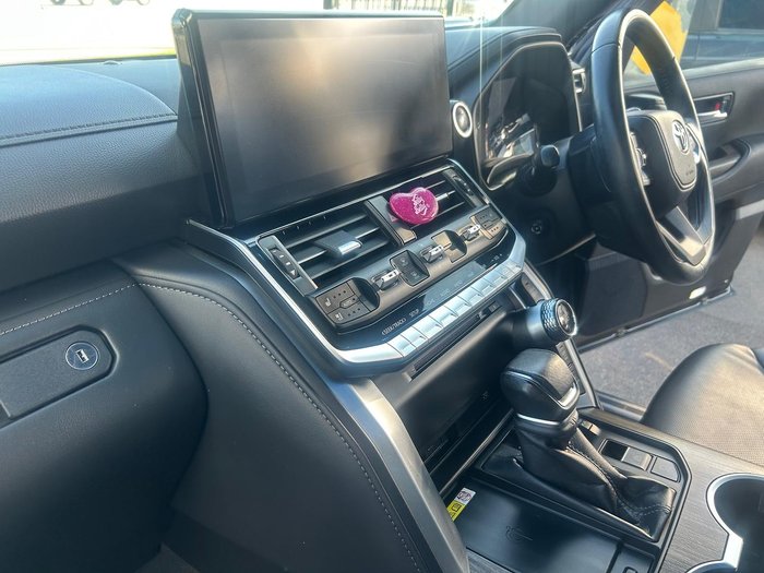 2023 Toyota Landcruiser VX