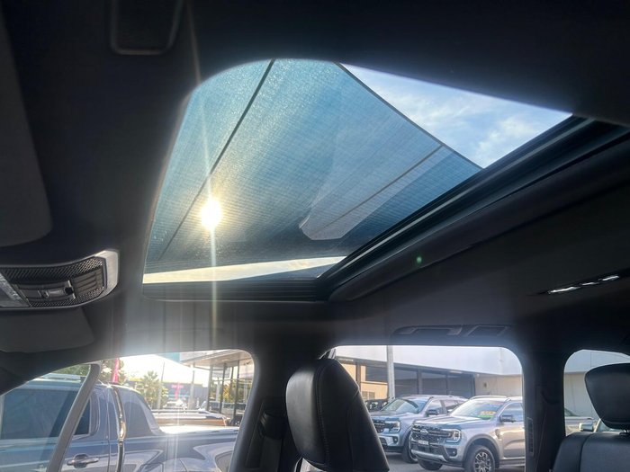 2023 Toyota Landcruiser VX