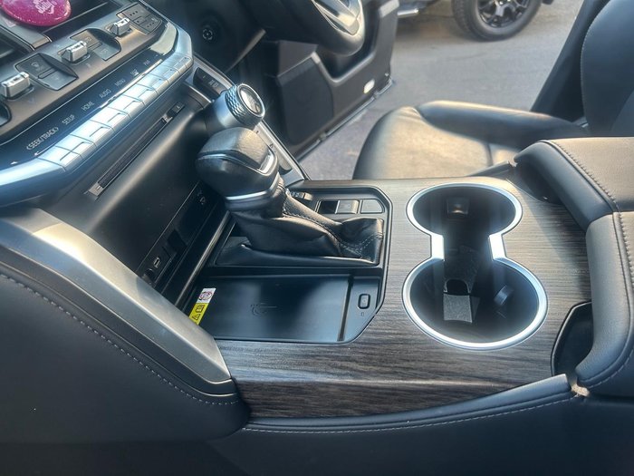 2023 Toyota Landcruiser VX