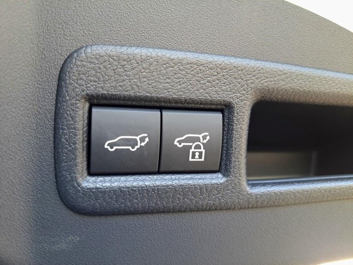 2025 Subaru Solterra AWD