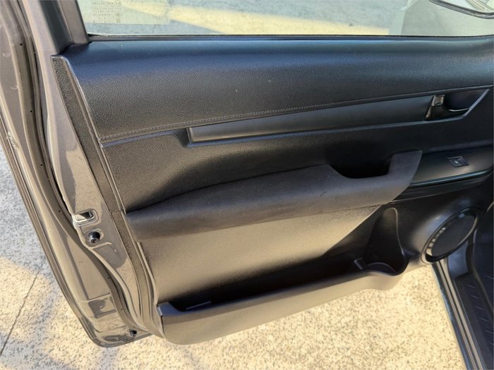 2016 TOYOTA HILUX WORKMATE