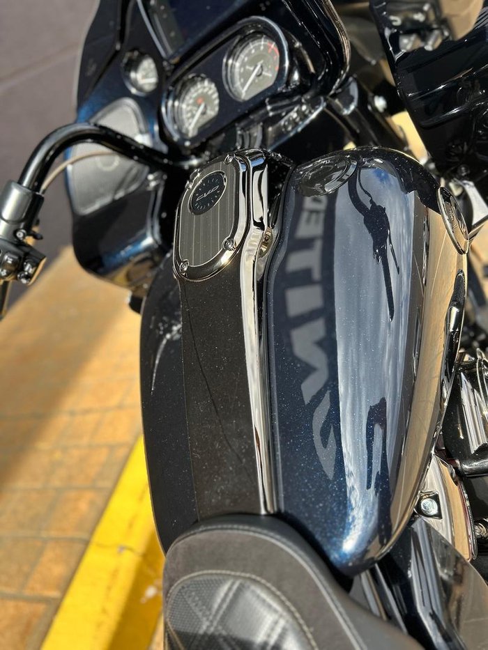 2022 Harley-Davidson CVO Road Glide 117 (FLTRXSE) Touring Blue