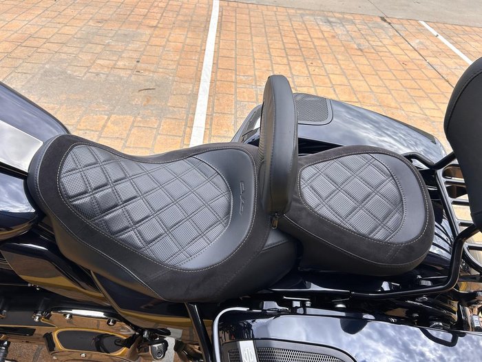 2022 Harley-Davidson CVO Road Glide 117 (FLTRXSE) Touring Blue