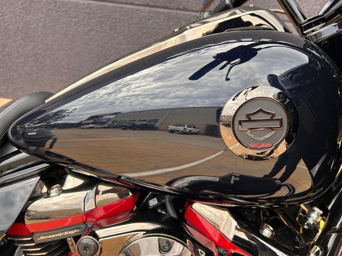 2022 Harley-Davidson CVO Road Glide 117 (FLTRXSE) Touring Blue