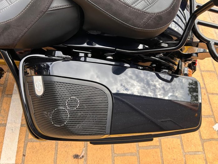 2022 Harley-Davidson CVO Road Glide 117 (FLTRXSE) Touring Blue