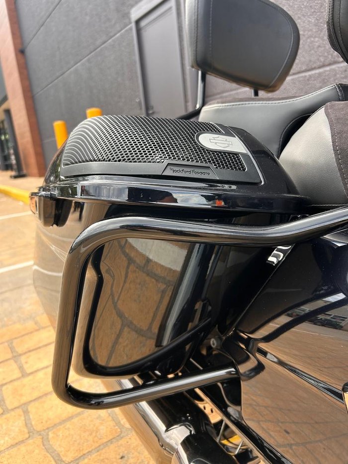 2022 Harley-Davidson CVO Road Glide 117 (FLTRXSE) Touring Blue