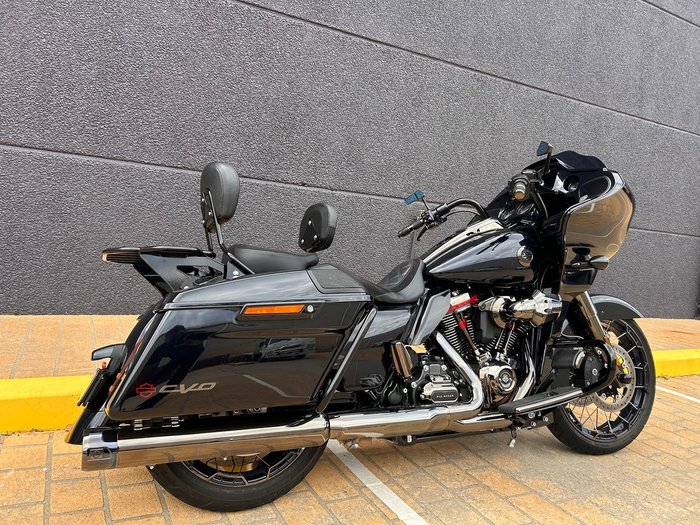 2022 Harley-Davidson CVO Road Glide 117 (FLTRXSE) Touring Blue