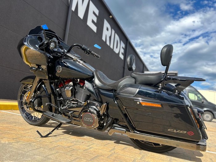 2022 Harley-Davidson CVO Road Glide 117 (FLTRXSE) Touring Blue
