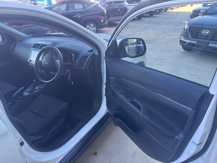 2023 Mitsubishi ASX ES