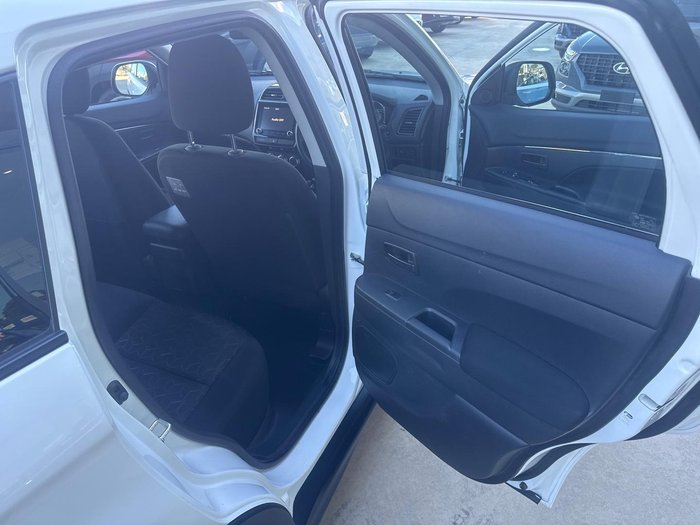 2023 Mitsubishi ASX ES