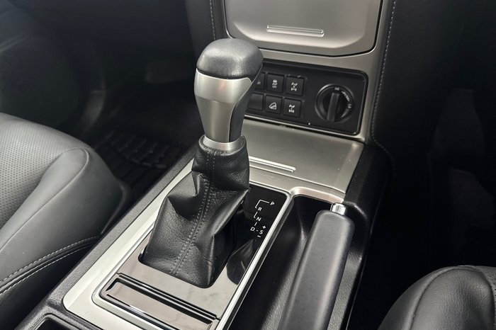 2023 Toyota Landcruiser Prado VX Flat Tailgate