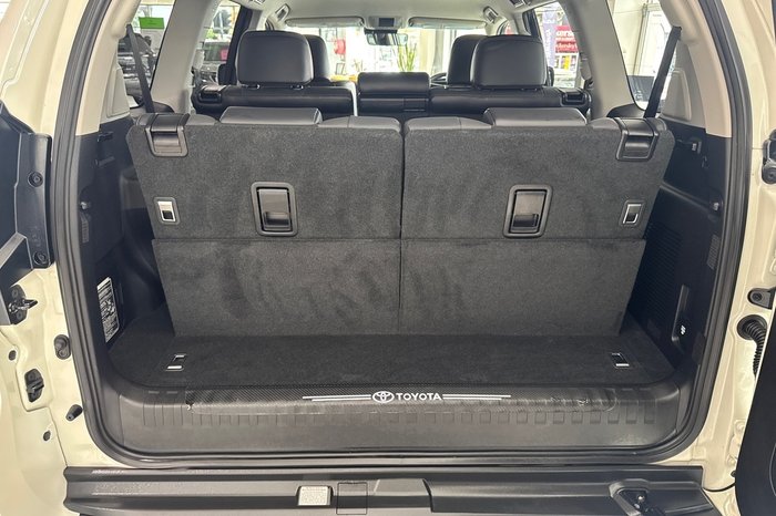 2023 Toyota Landcruiser Prado VX Flat Tailgate