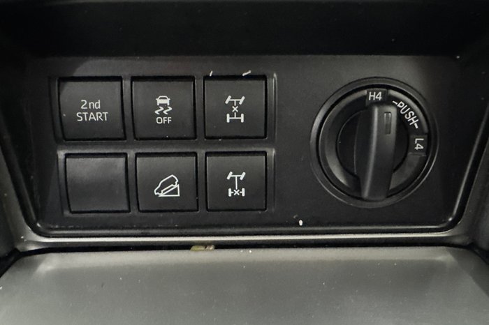 2023 Toyota Landcruiser Prado VX Flat Tailgate