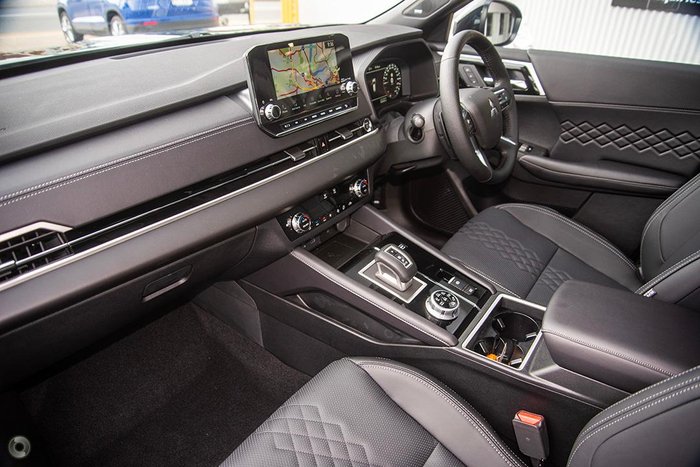 2024 Mitsubishi Outlander PHEV GSR