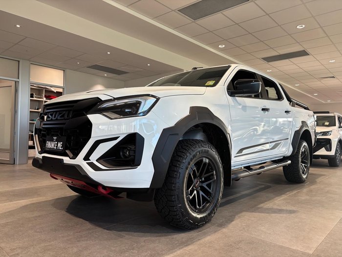 2026 Isuzu D-MAX BLADE