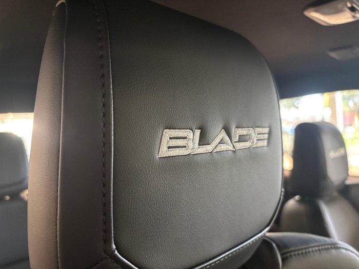 2026 Isuzu D-MAX BLADE MY25.5 4X4 Dual Range Mineral White
