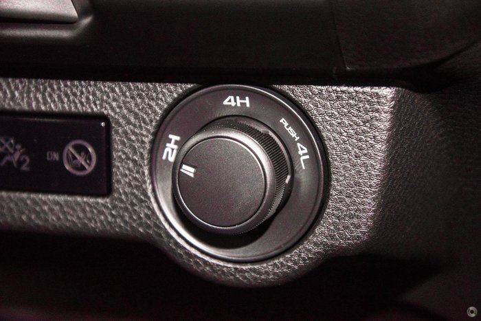 2025 Isuzu D-MAX X-RIDER MY25.5 4X4 Dual Range Mineral White