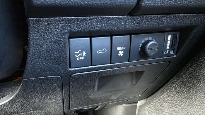 2025 Isuzu MU-X LS-T MY25.5 4X4 Dual Range Mineral White