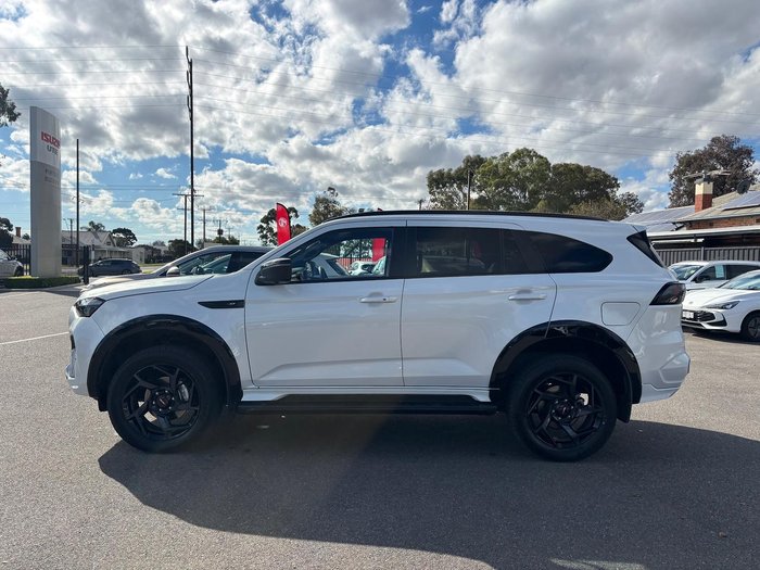 2026 Isuzu MU-X X-TERRAIN MY25.5 4X4 Dual Range Moonstone White