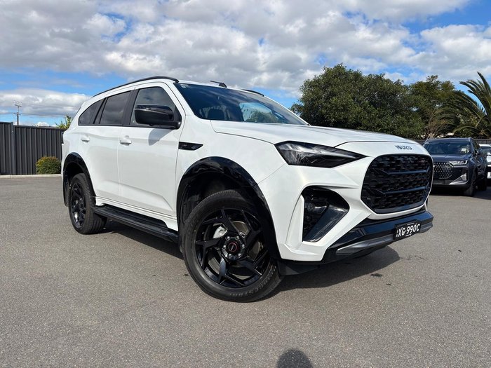 2026 Isuzu MU-X X-TERRAIN MY25.5 4X4 Dual Range Moonstone White