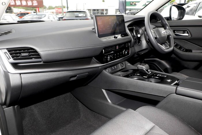 2026 Nissan X-TRAIL ST