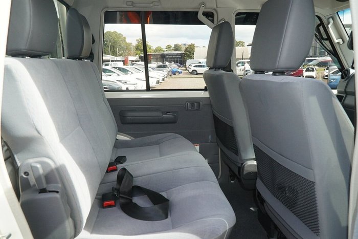 2025 Toyota Landcruiser GXL