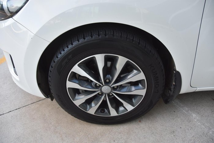 2015 Kia Carnival SLi YP MY15 Clear White