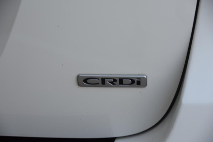 2016 Kia Carnival Platinum YP MY16 Clear White