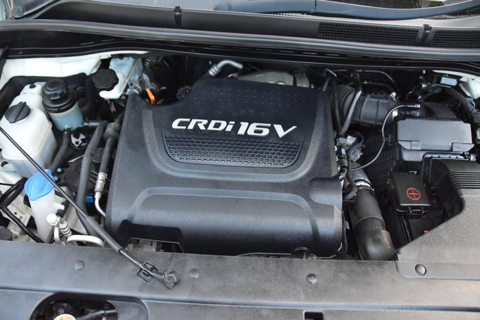 2016 Kia Carnival Platinum YP MY16 Clear White