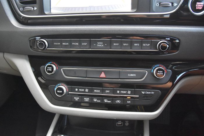 2015 Kia Carnival SLi YP MY15 Clear White
