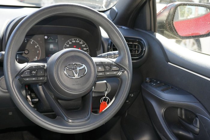 2023 Toyota Yaris Ascent Sport