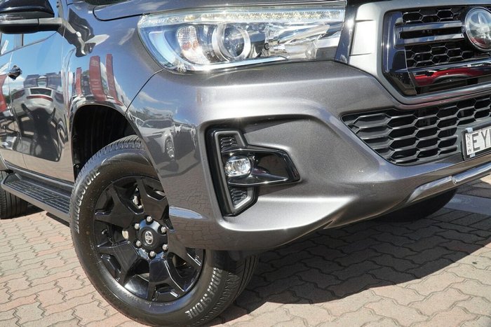 2019 Toyota Hilux Rogue