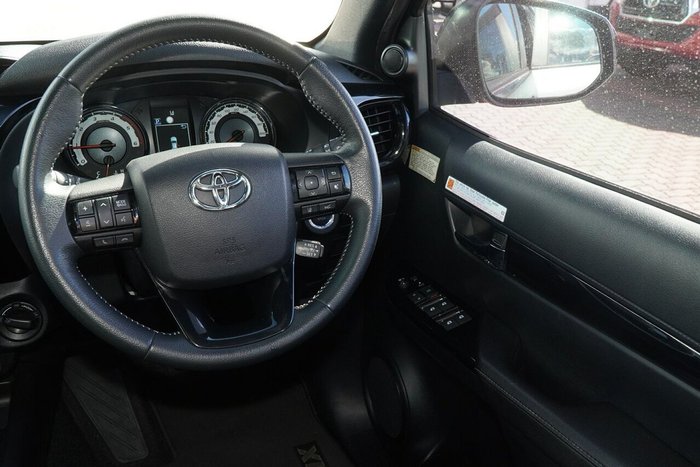 2019 Toyota Hilux Rogue