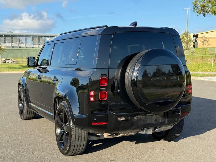2023 Land Rover Defender 110 D300 X-Dynamic HSE