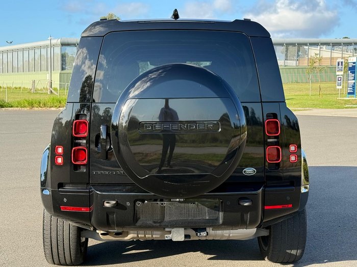 2023 Land Rover Defender 110 D300 X-Dynamic HSE