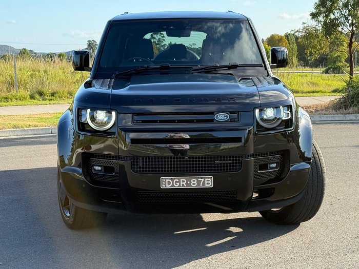 2023 Land Rover Defender 110 D300 X-Dynamic HSE