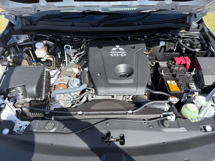 2024 Mitsubishi Pajero Sport GLS