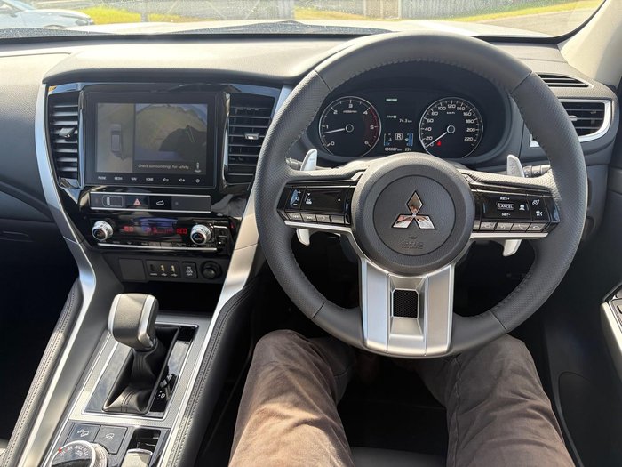 2024 Mitsubishi Pajero Sport GLS