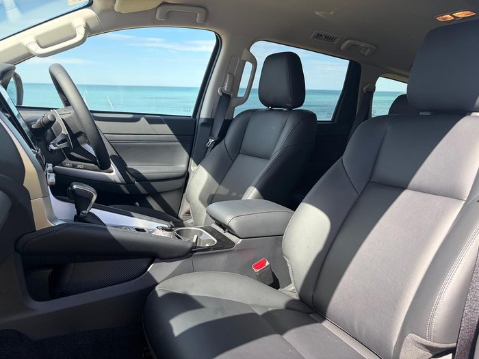 2024 Mitsubishi Pajero Sport GLS
