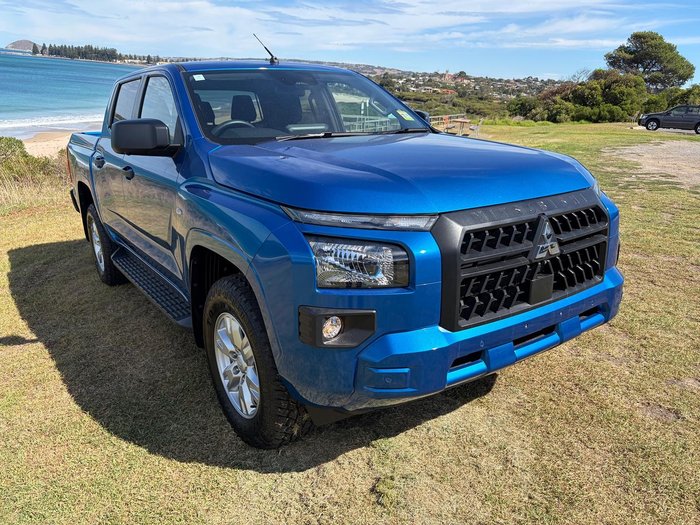 2025 Mitsubishi Triton GLX+