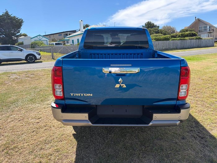 2025 Mitsubishi Triton GLX+