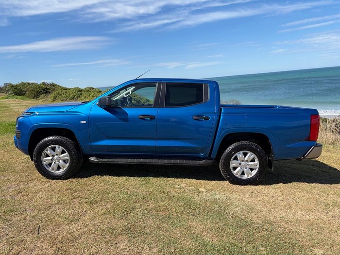 2025 Mitsubishi Triton GLX+