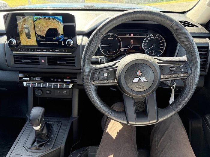 2025 Mitsubishi Triton GLX+