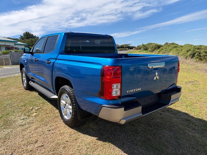 2025 Mitsubishi Triton GLX+